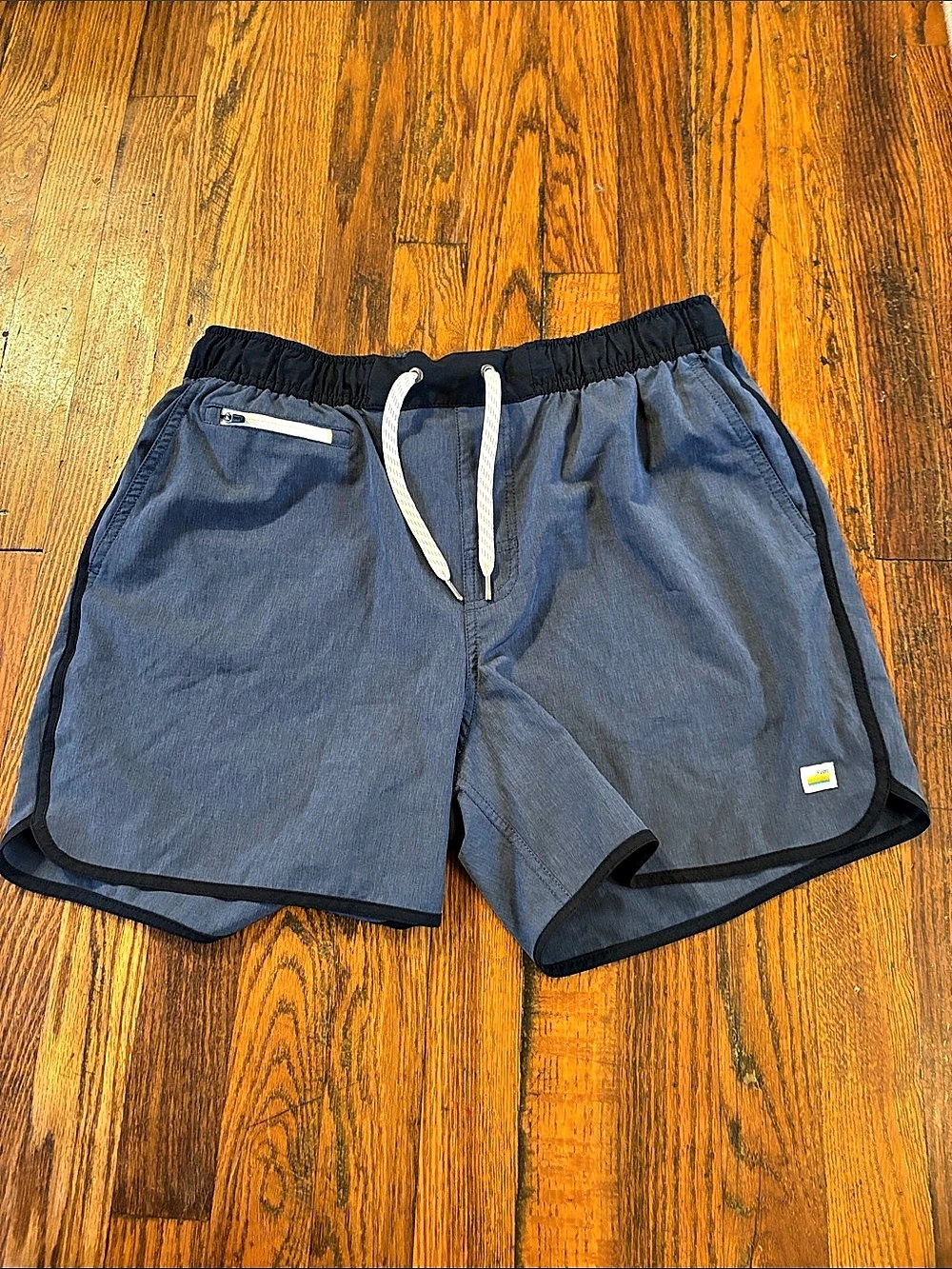🎉EUC! Vuori Banks Short 5" Athletic Shorts Blue Waist Large